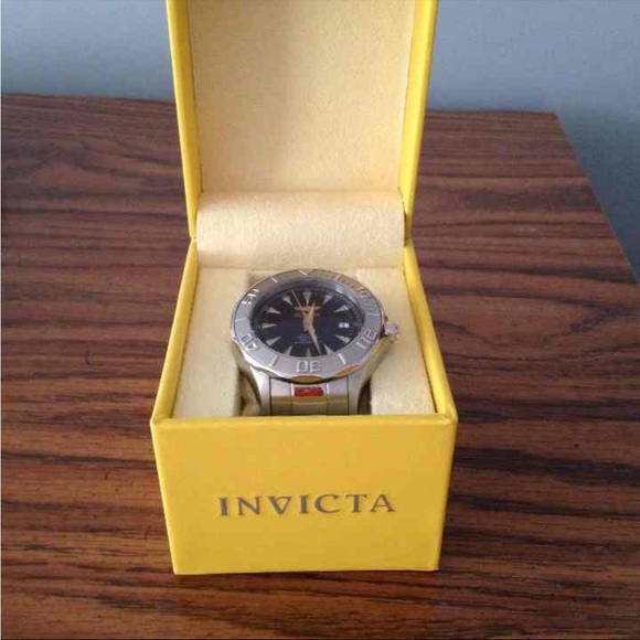 Invicta Automatic Stainless Steel 7035 - Picture 2 of 4